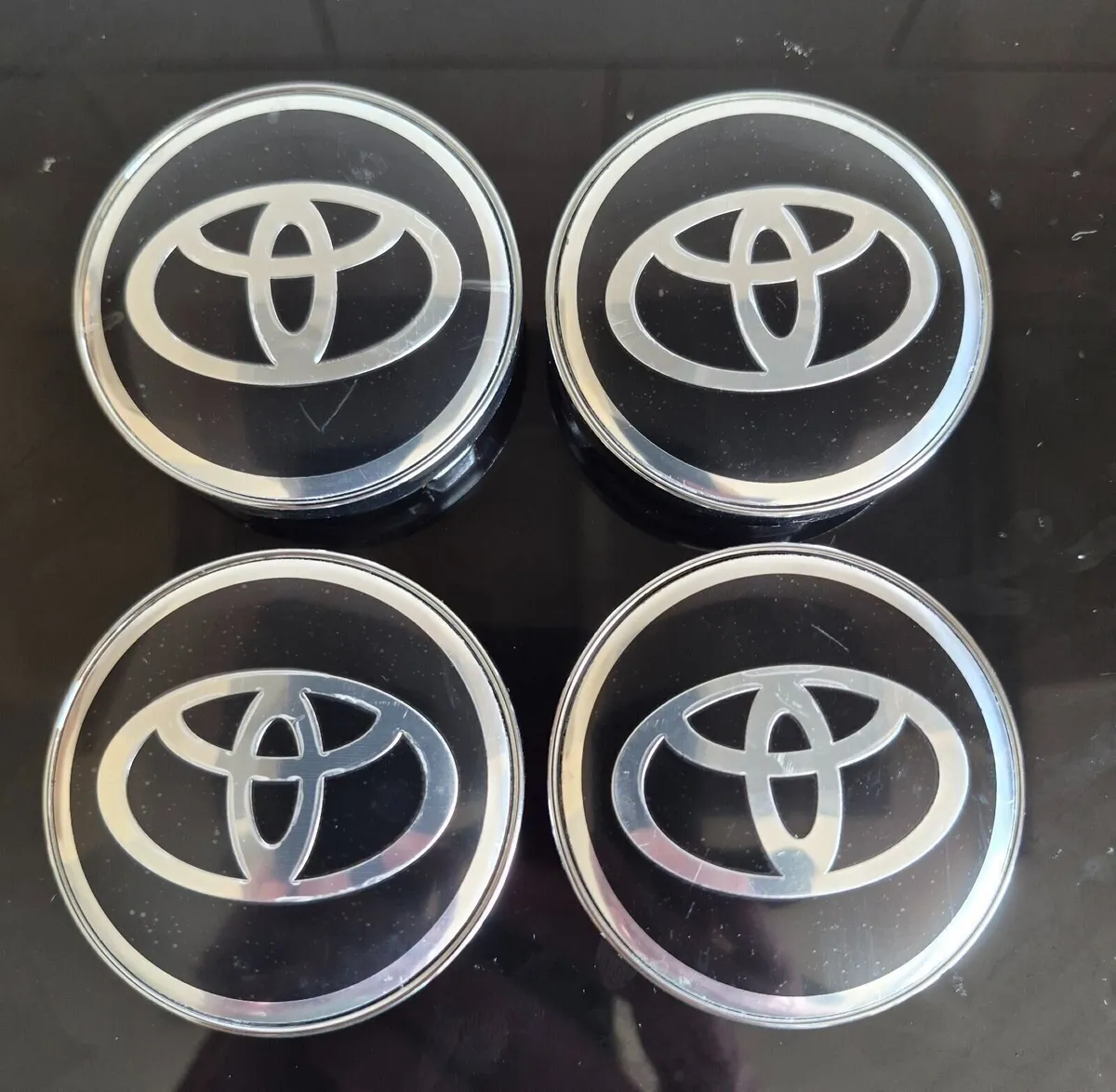 Toyota centre caps - FREE POST - Image 3