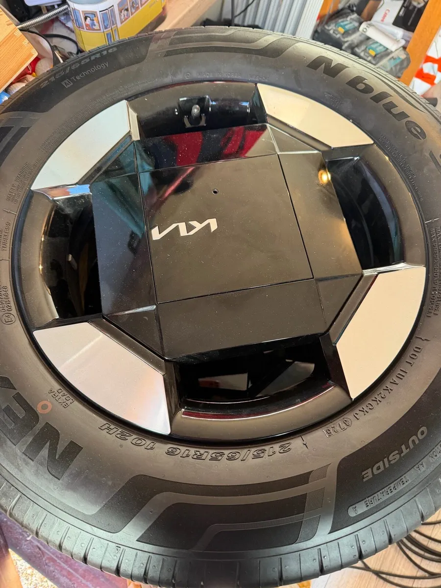 Alloy wheels - Image 1