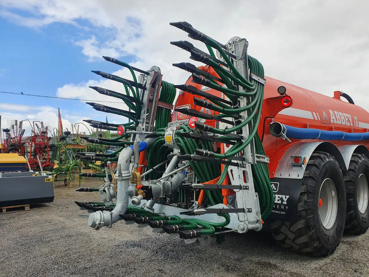 Due in for 2027 New Abbey 3500 RT c/w 10.2 MtrShoe - Image 4