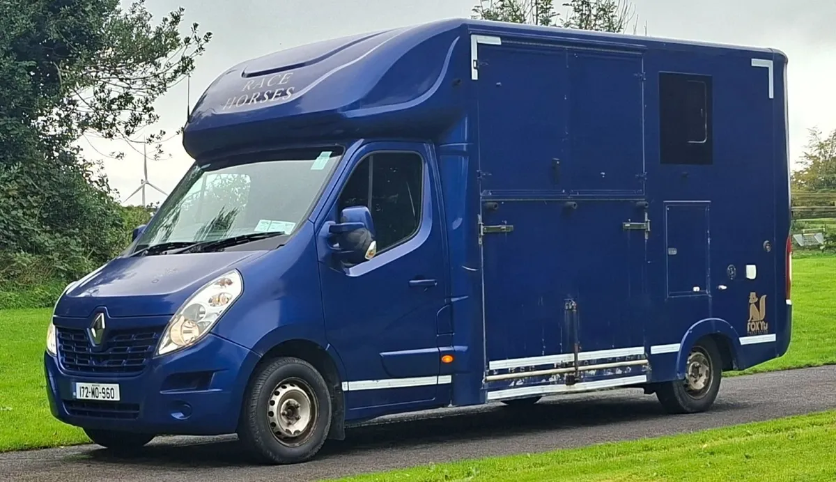 Renault Master 2017 2 Horse/pony Transporter - Image 1