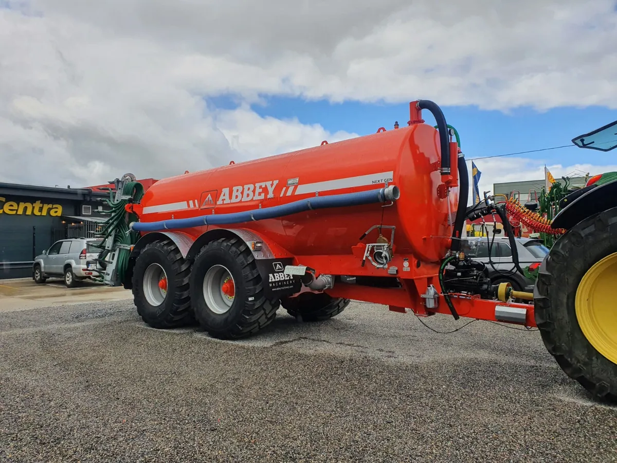 Due in for 2027 New Abbey 3500 RT c/w 10.2 MtrShoe - Image 1
