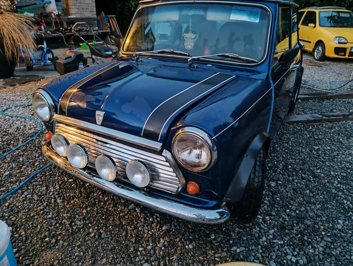 Austin Mini 1982-Replica Rover Italian Job Edition - Image 4