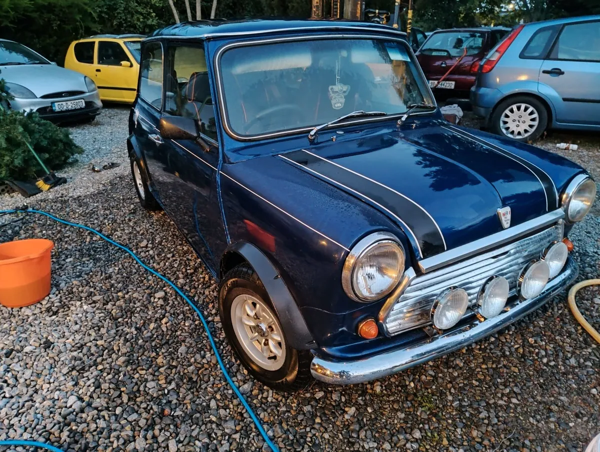 Austin Mini 1982-Replica Rover Italian Job Edition - Image 3
