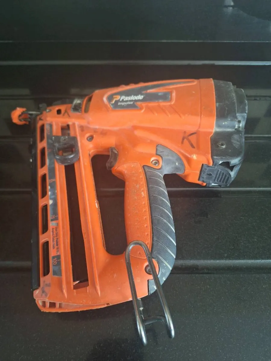 Paslode 2nd Fix Nail Gun - Image 4