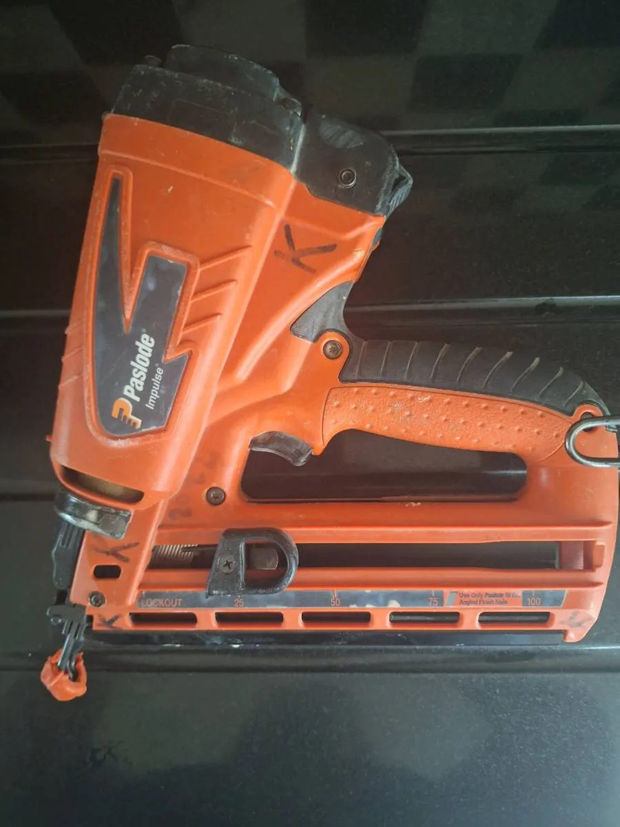 Paslode 2nd Fix Nail Gun - Image 1