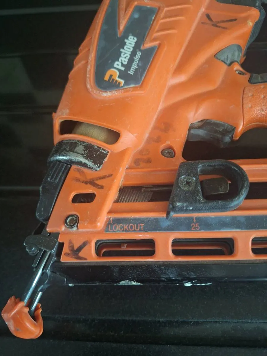 Paslode 2nd Fix Nail Gun - Image 3
