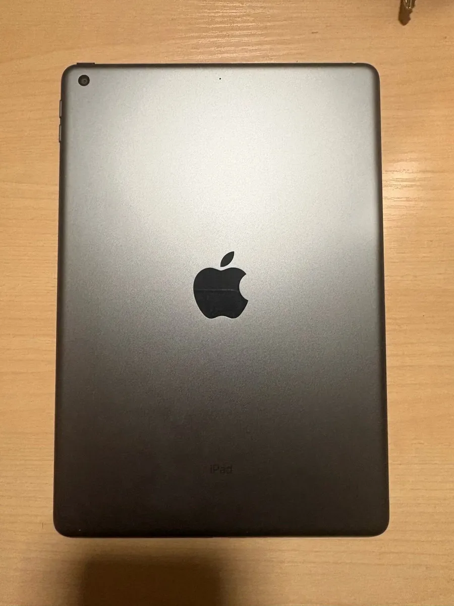 iPad 9th generation | 64 GB | Wifi - Image 4