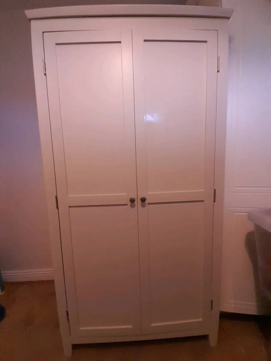 2 seater couch - Image 4
