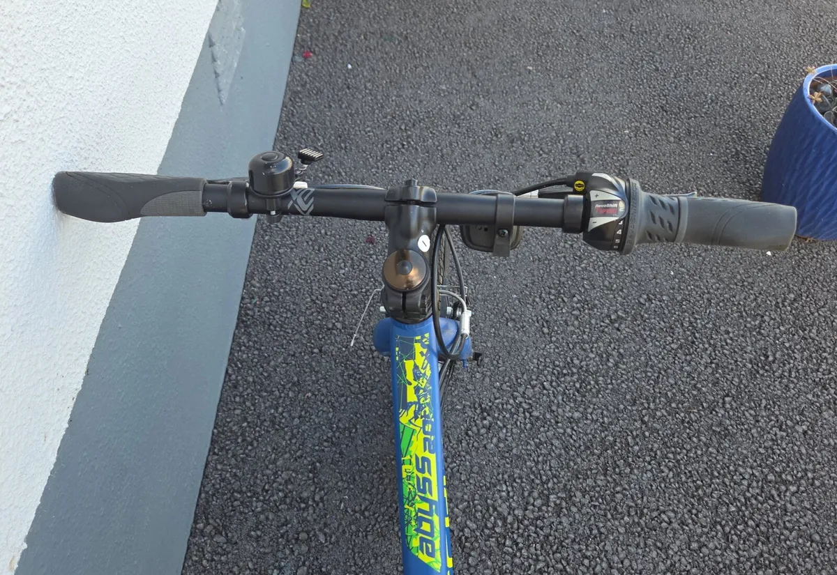 Boy Carrera Abyss Junior Hybrid Bike 20" frame - Image 3