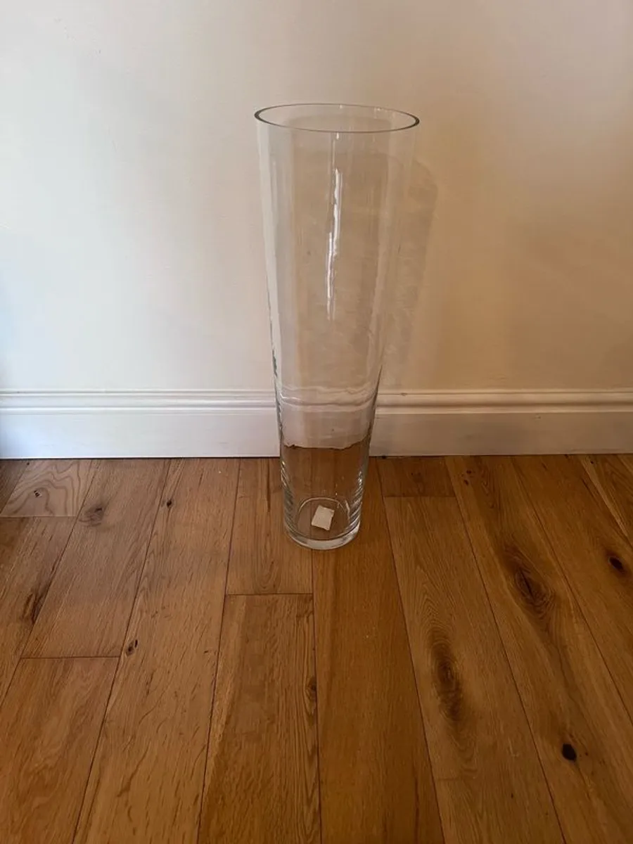 Glass Vases x 4 - Image 3