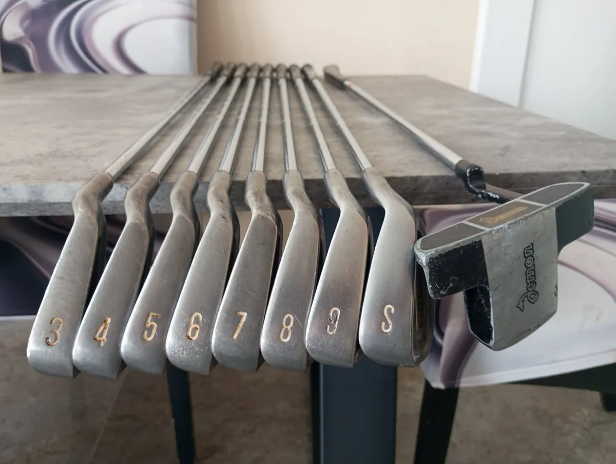 Tommy Armour golf irons and putter - Image 1