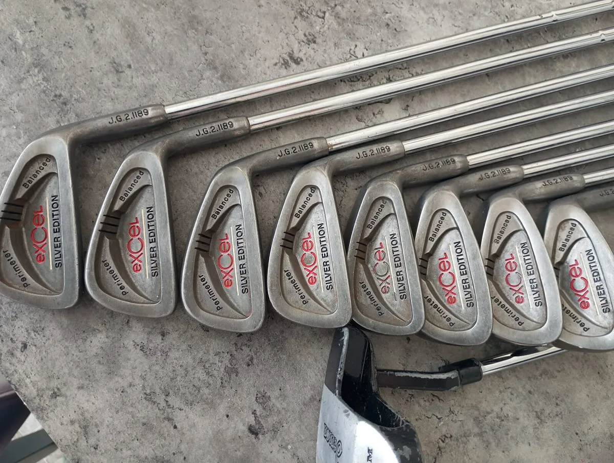 Tommy Armour golf irons and putter - Image 2