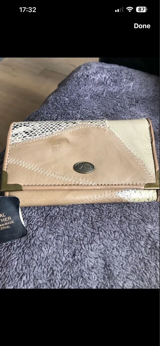 Ladies leather purse €10 - Image 4