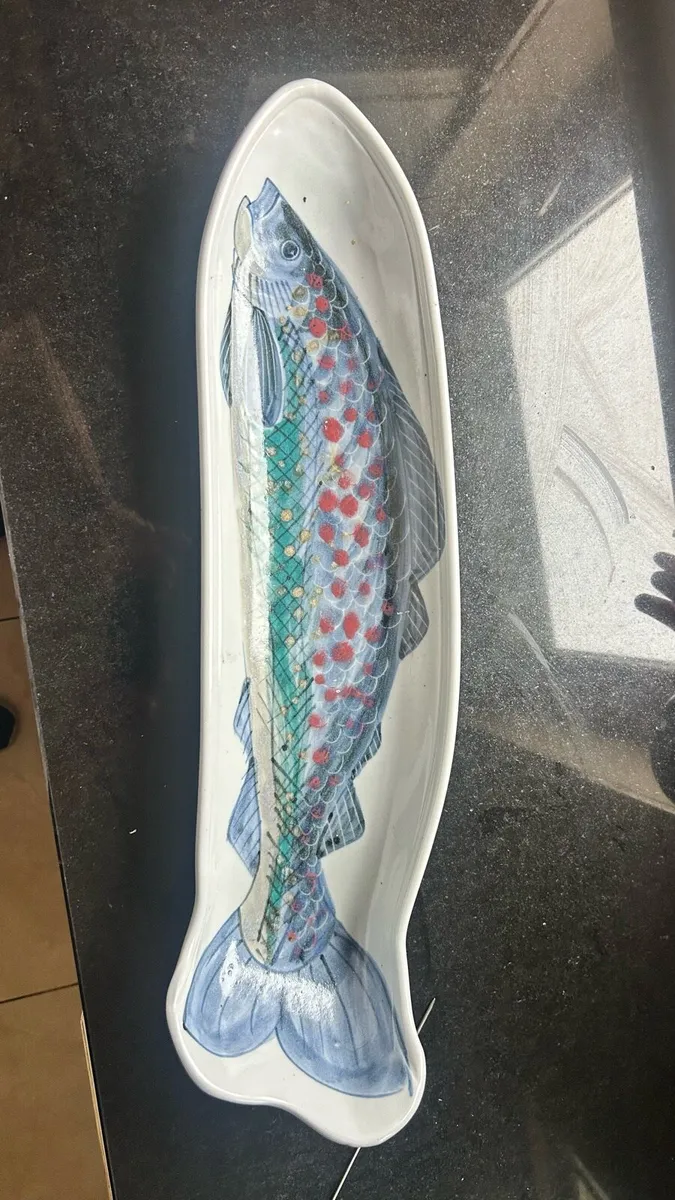 Salmon stoneware dish - Image 1