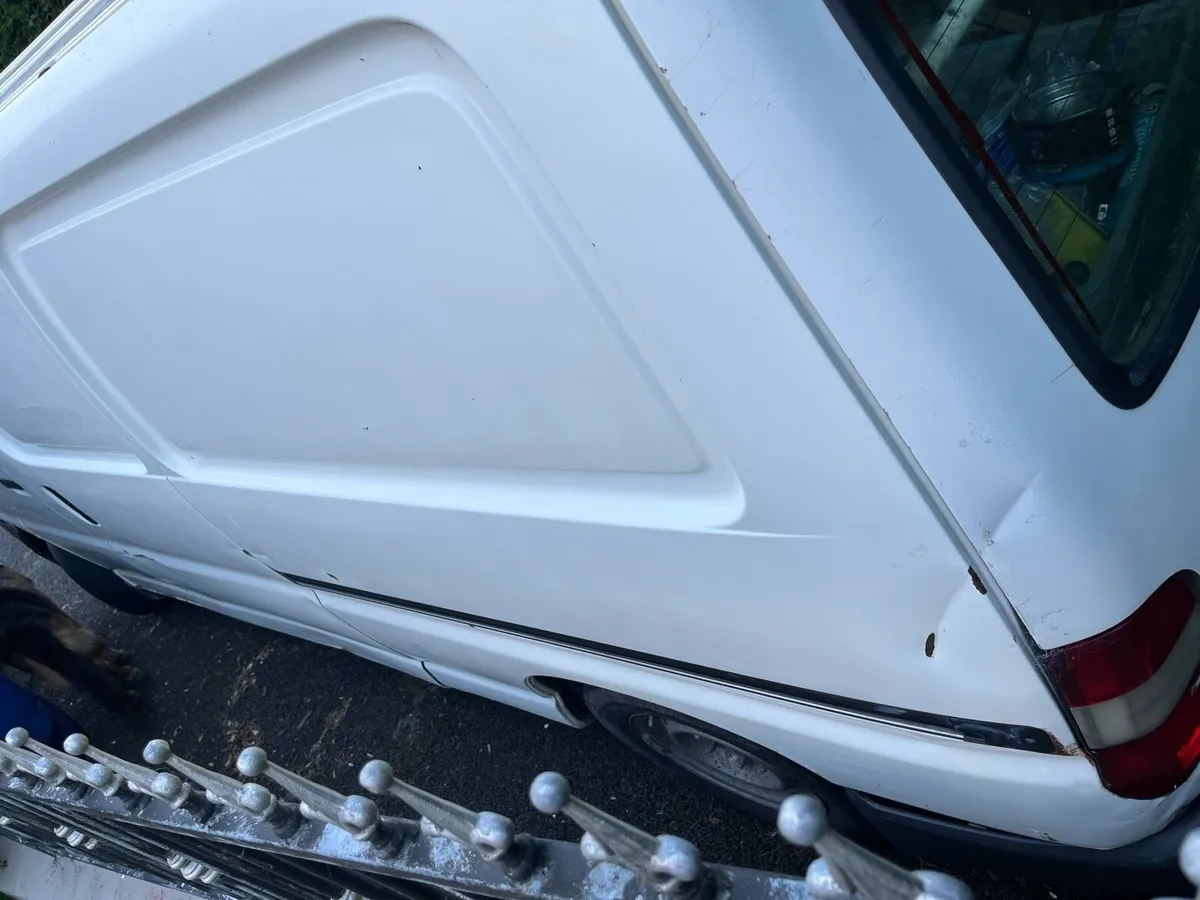 TOYOTA HIACE 2.5 D4D LWB - Image 4