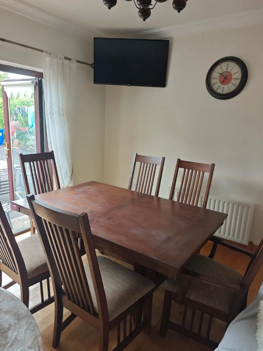Kitchen Table - Image 4