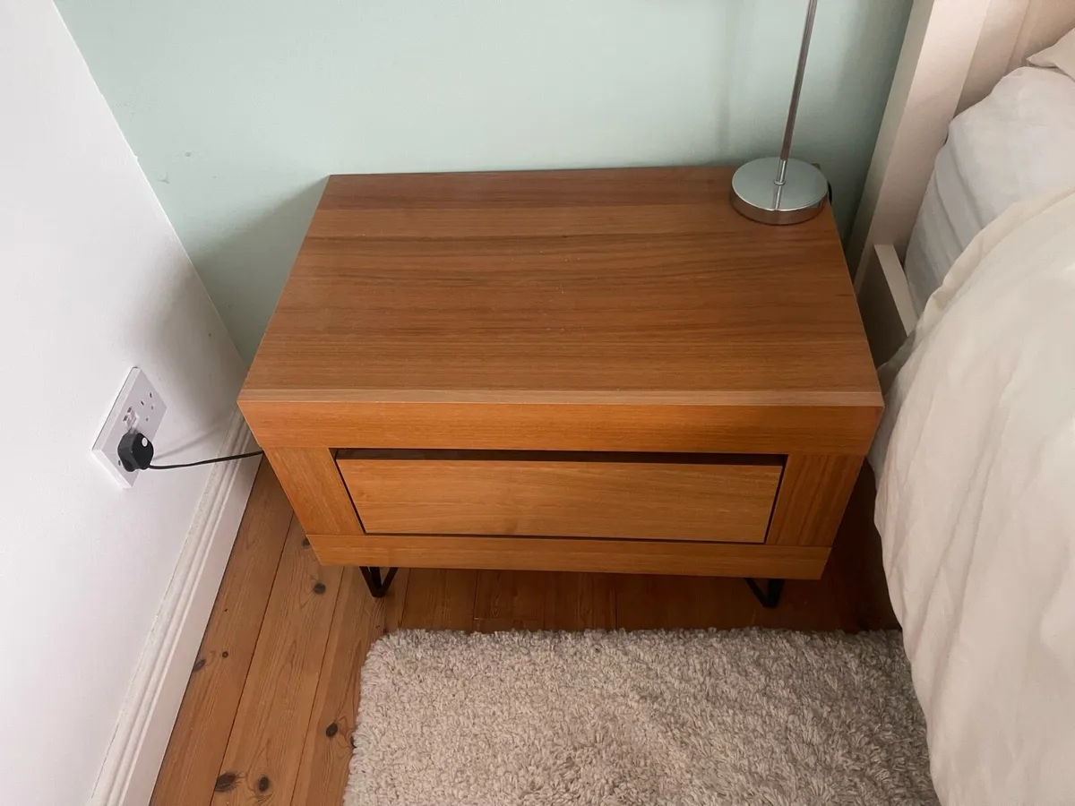 2 Bedside Drawers and Chest of Drawers - Image 4