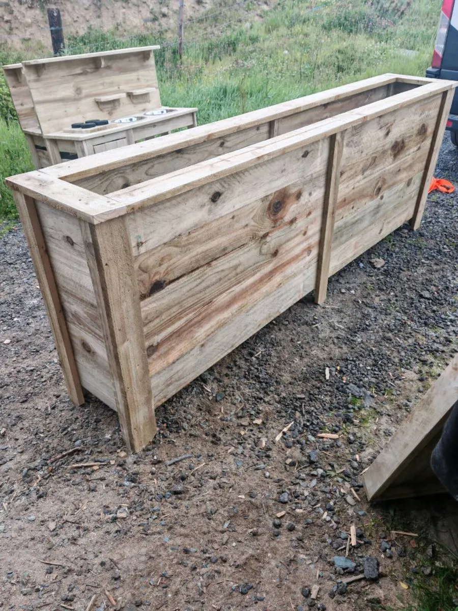 Garden planters - Image 1