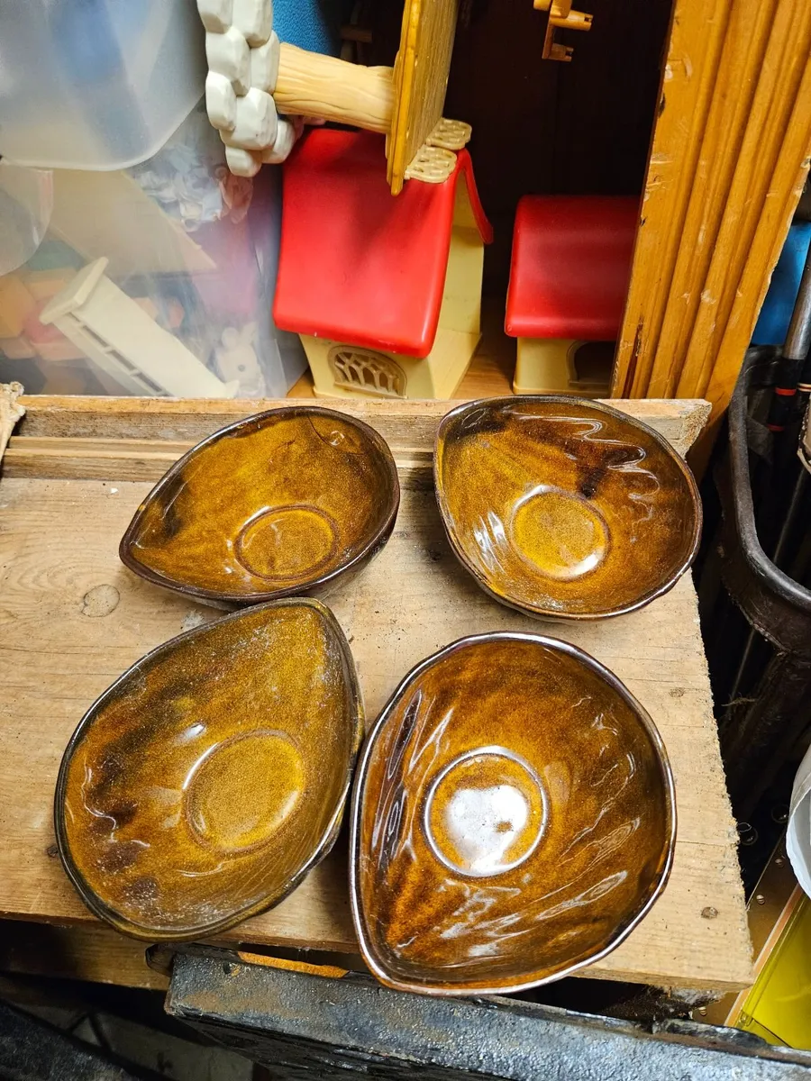 Vintage Pottery Bowls - Image 3
