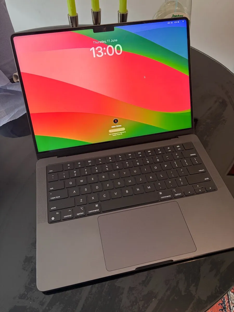 MacBook Pro M3 - M3 Pro chip 14 inch - Image 1