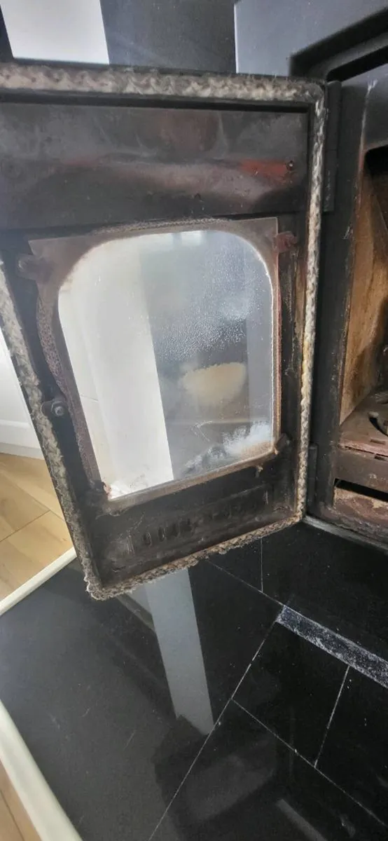 Boru Fiachra 7kW Stove - Image 3
