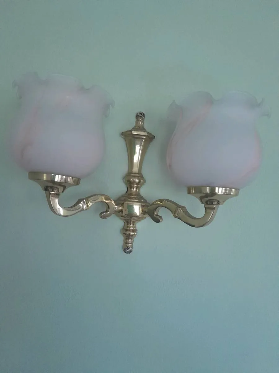 Light fitting with 2 matching wall lights - Image 3