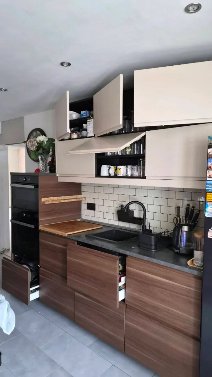 Kitchen - Image 3