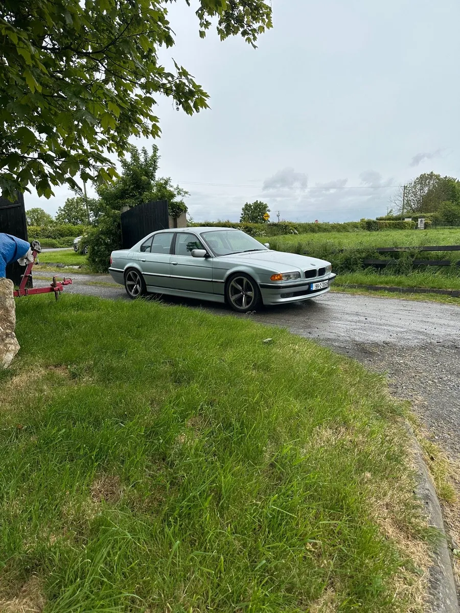 Bmw 728i - Image 4
