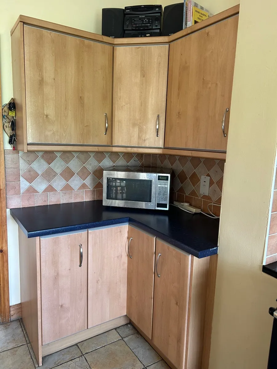 Fitted Kitchen - Image 3