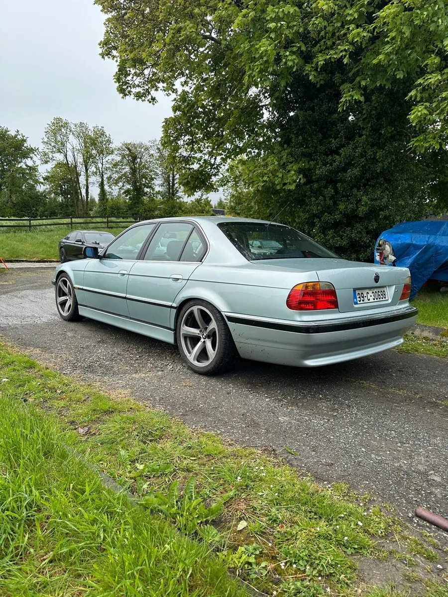 Bmw 728i - Image 2