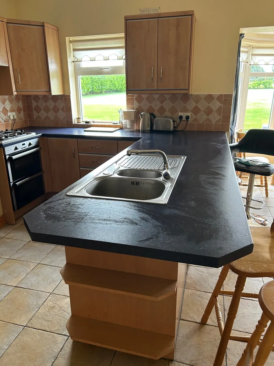 Fitted Kitchen - Image 4