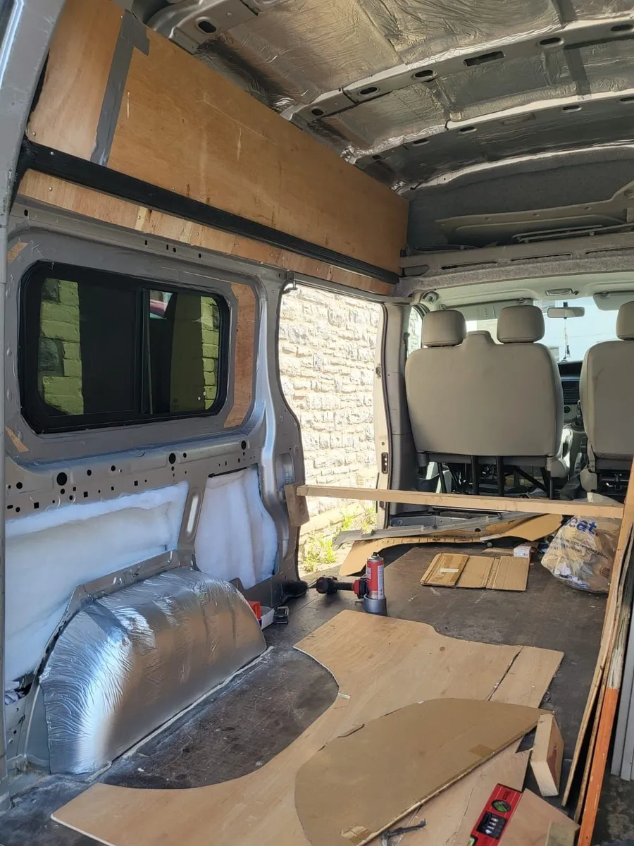 Renault Trafic Camper - Image 4