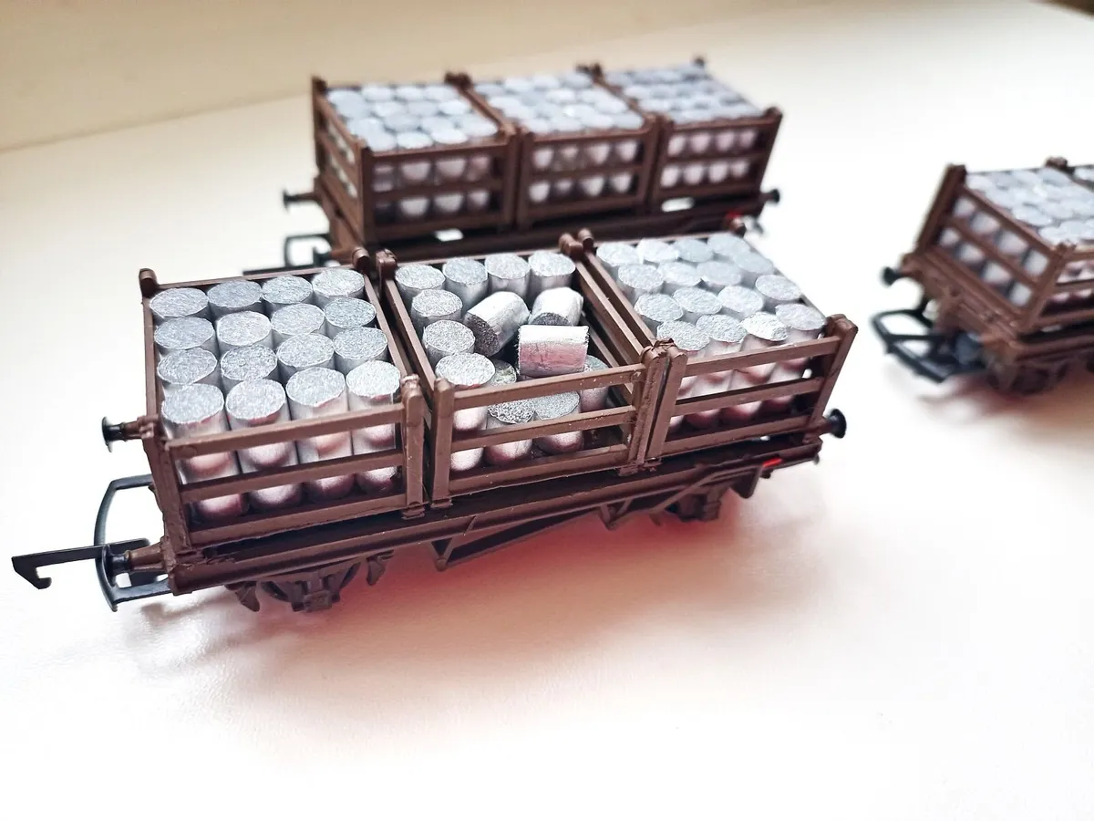 MODEL  RAILWAY  IRISH  GUINNESS  WAGONS - Image 1