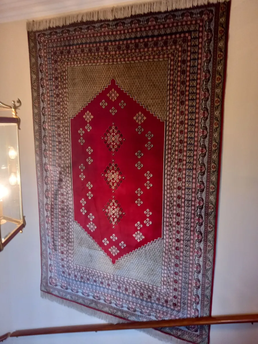 Silk handmade wall hanging/Rug