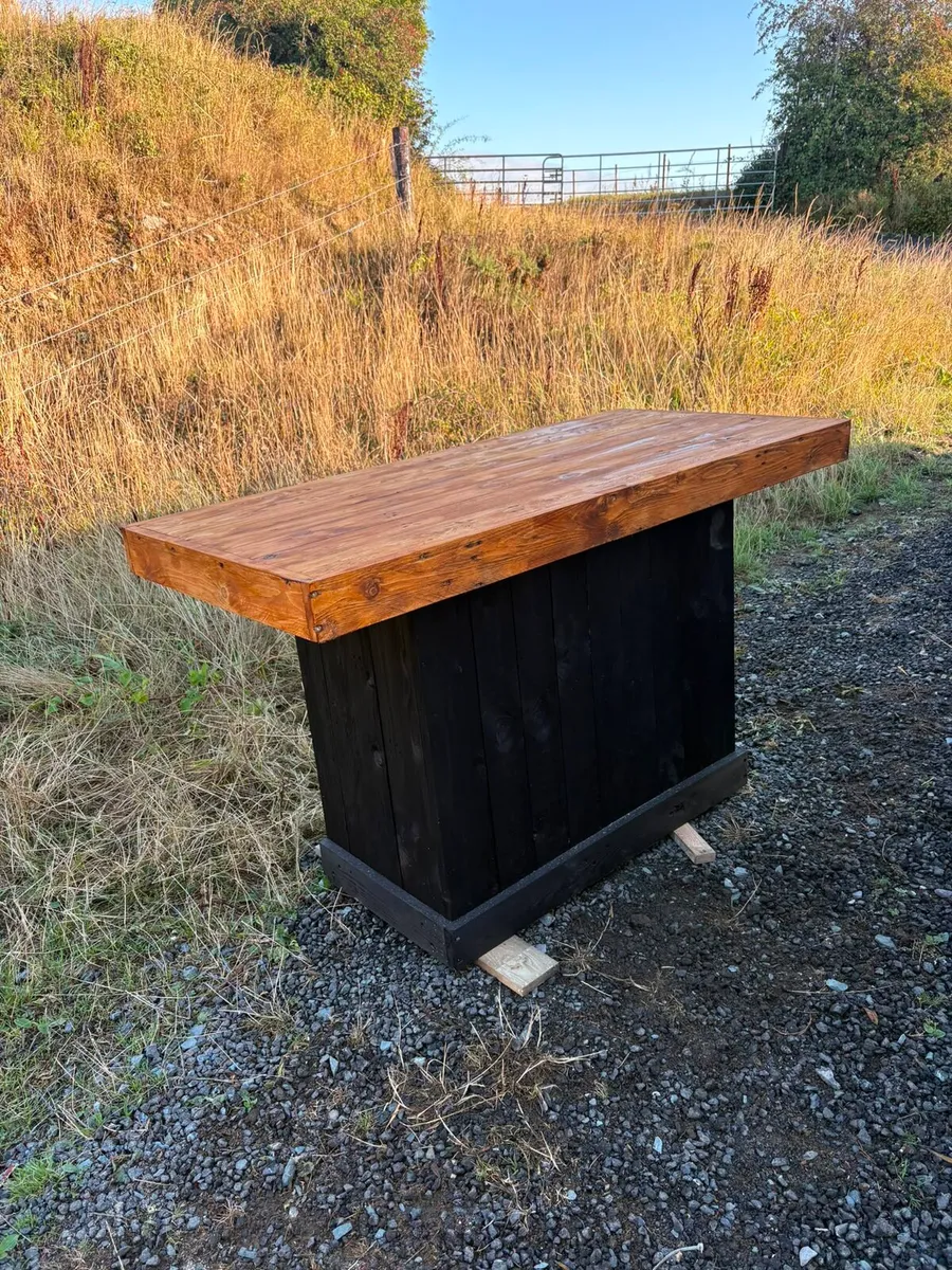 Rustic kitchen island - Image 3