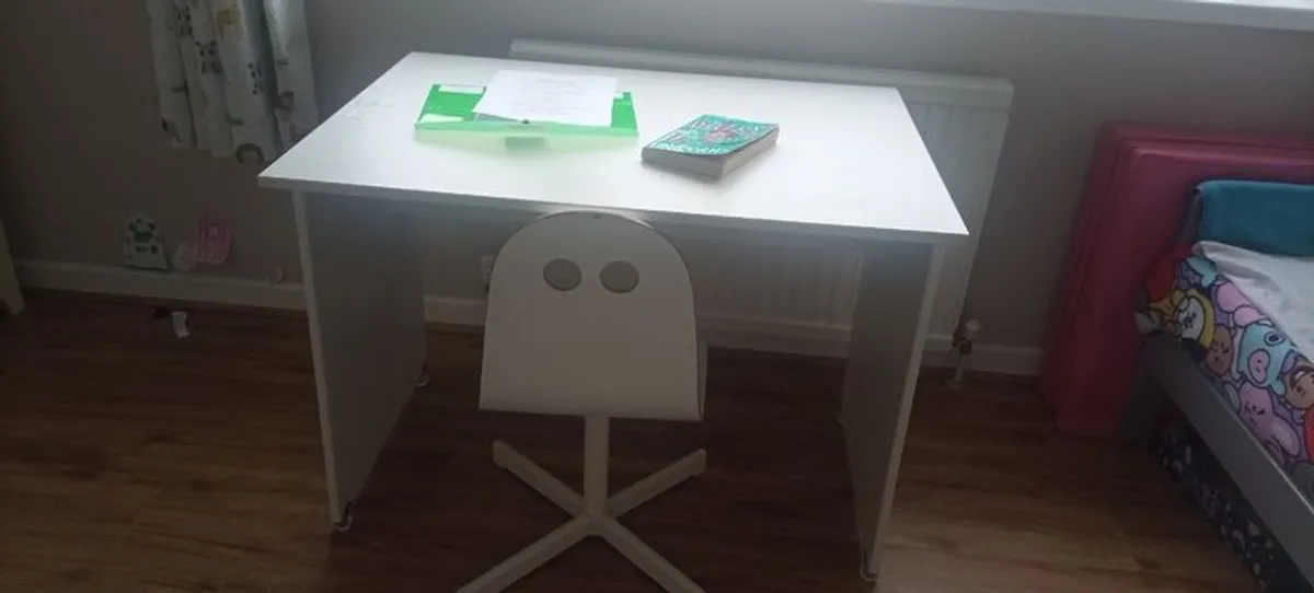 Midsleeper, mattress pullout desk and chair - Image 4