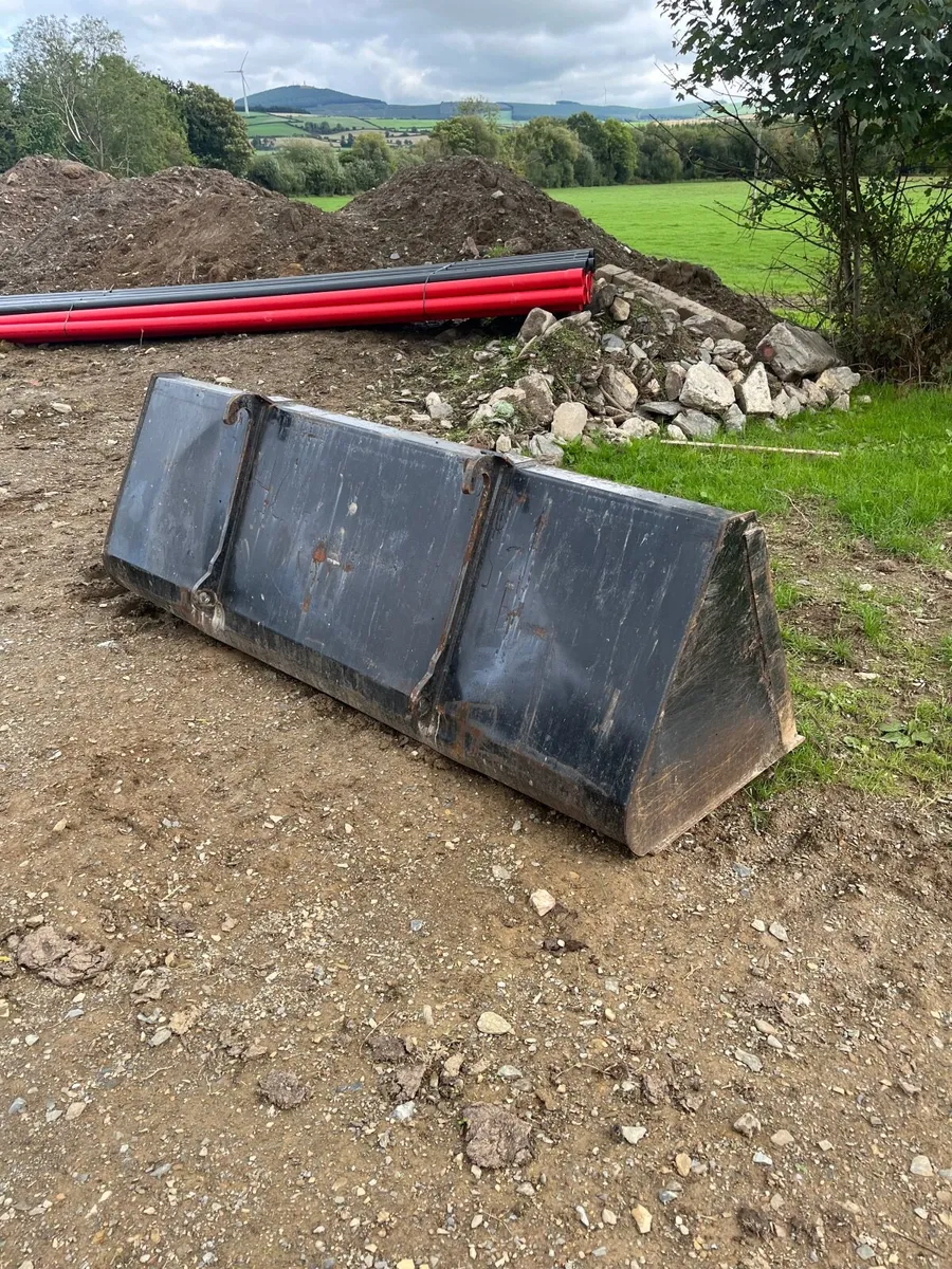 Jcb bucket - Image 1