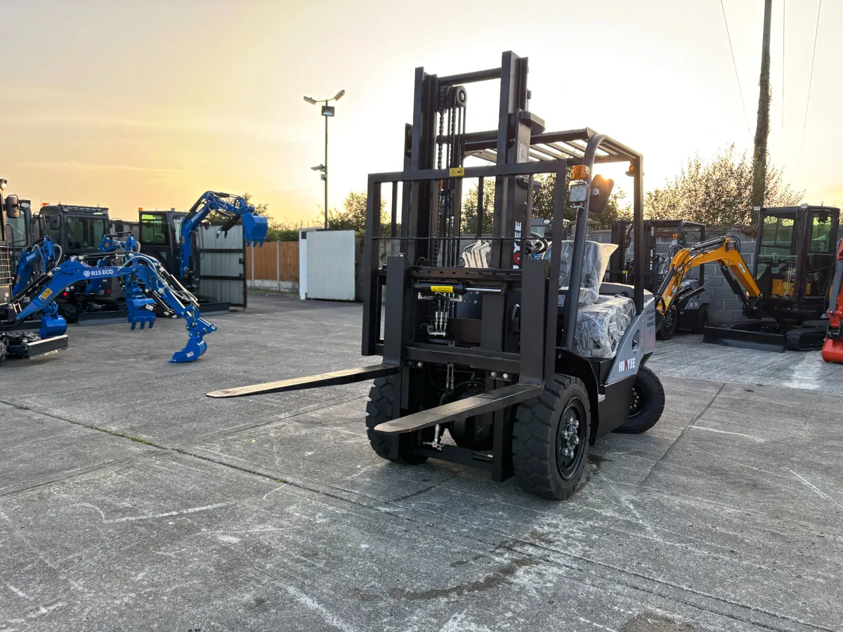 Brand New Huayee HYP30 3 Ton Diesel Forklift - Image 2