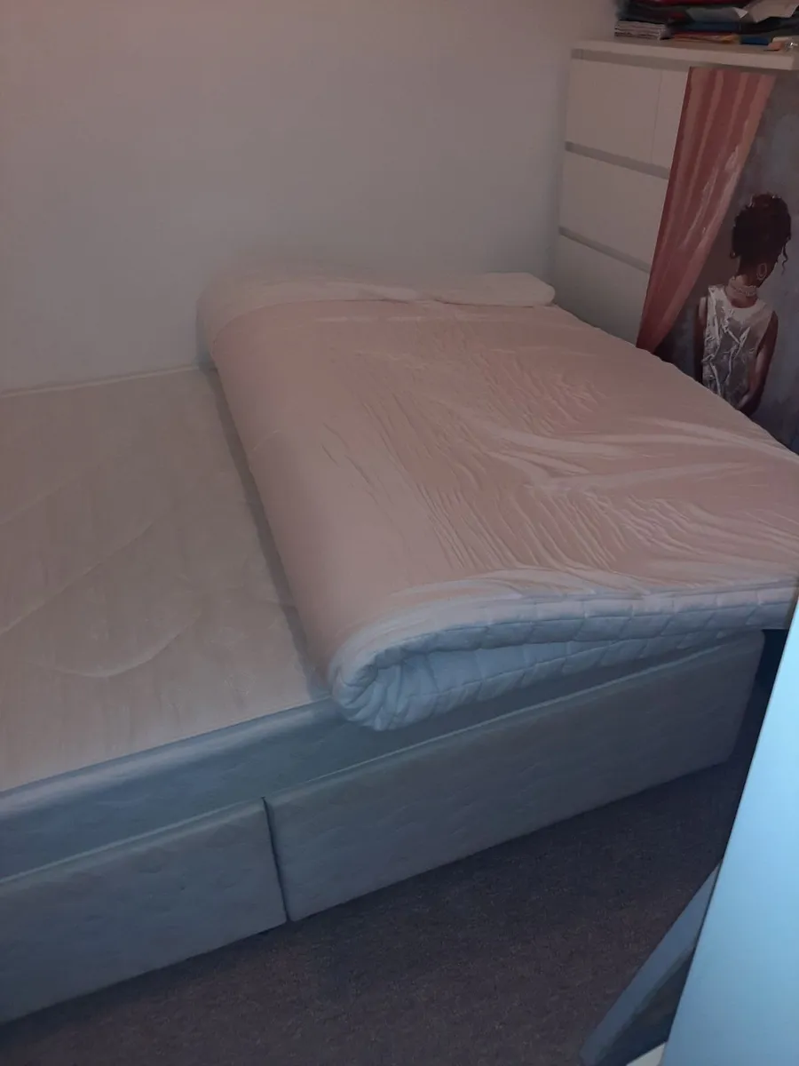 Double Bed - Image 2
