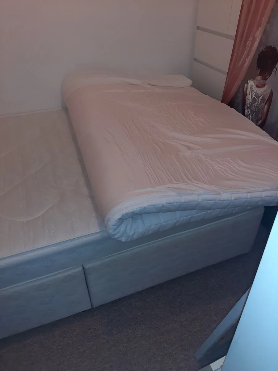 Double Bed - Image 4