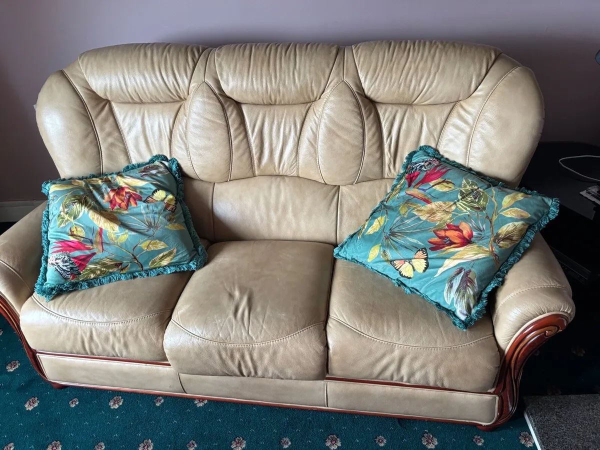 Leather 3 piece suite 5 seater - Image 1