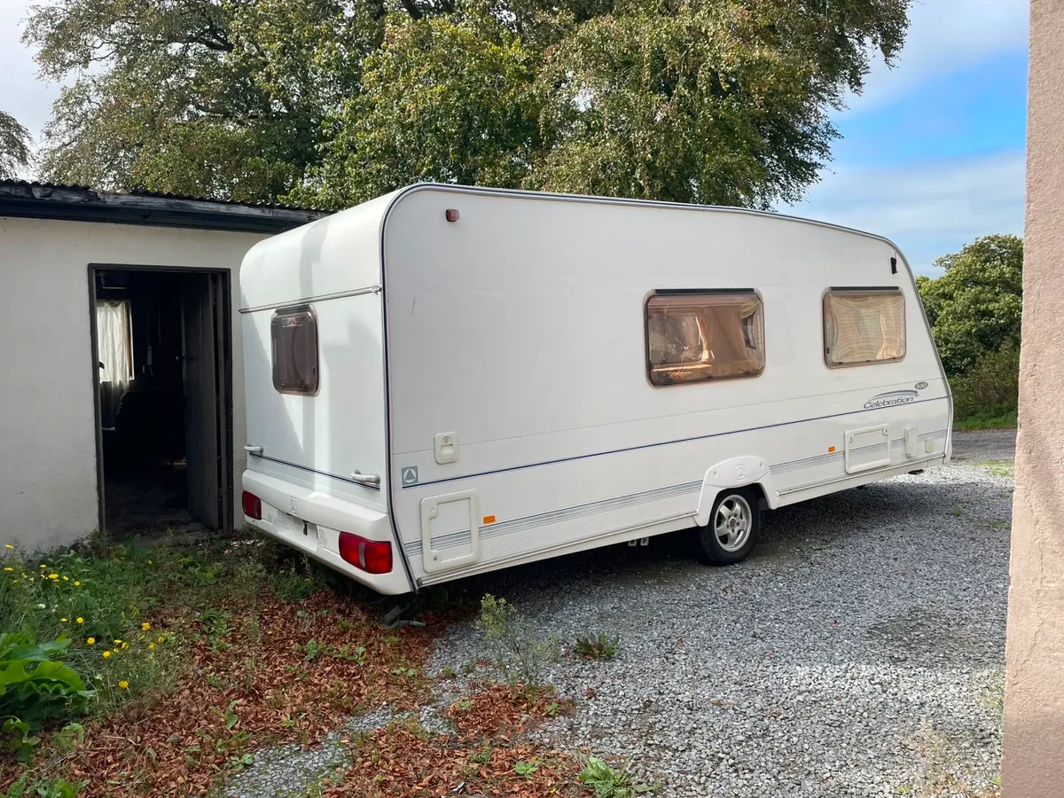 4 berth caravan - Image 4