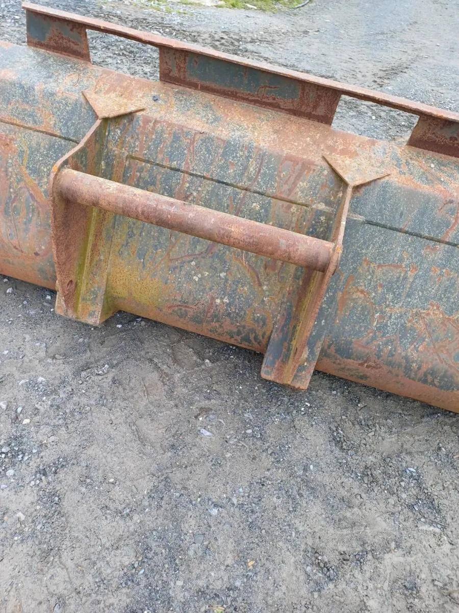 Manitou bucket - Image 2