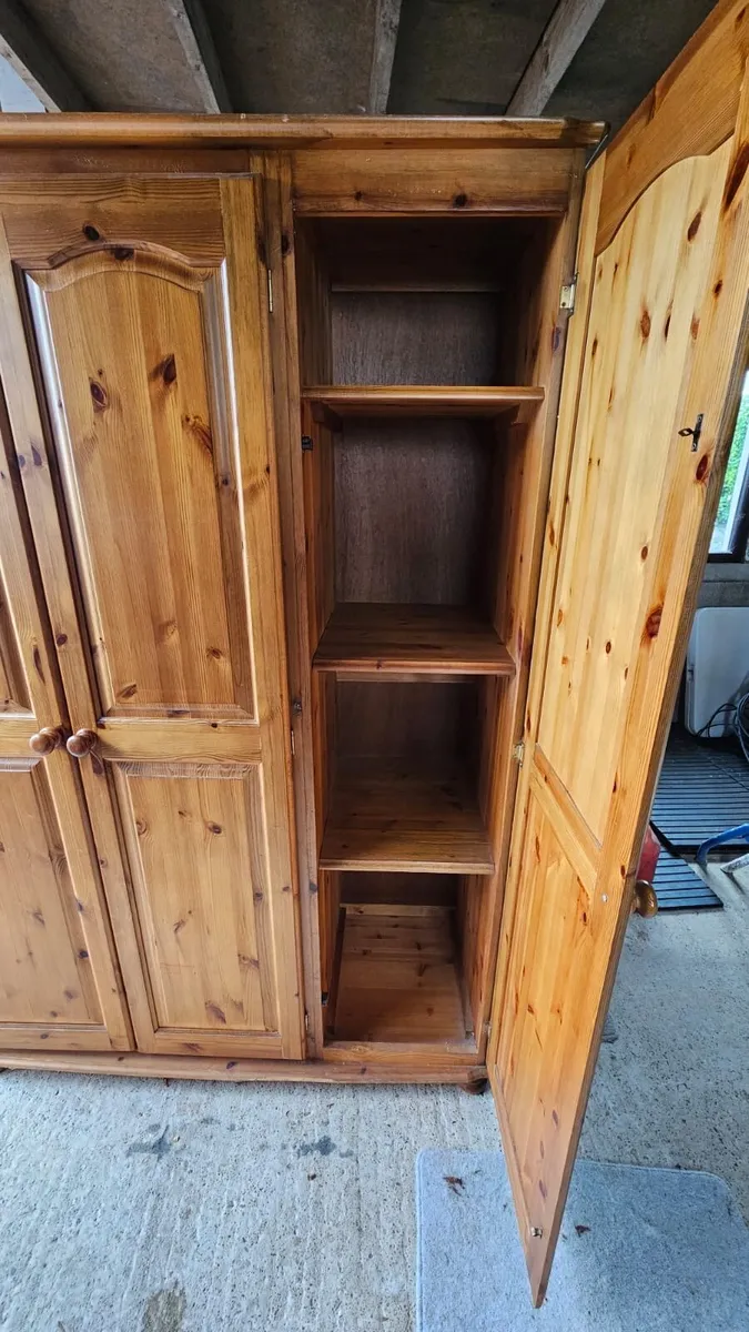Wardrobe - Image 3