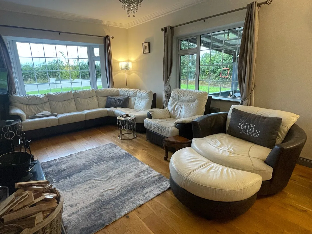 Large Sofa Suite - Seats 9 - Image 3