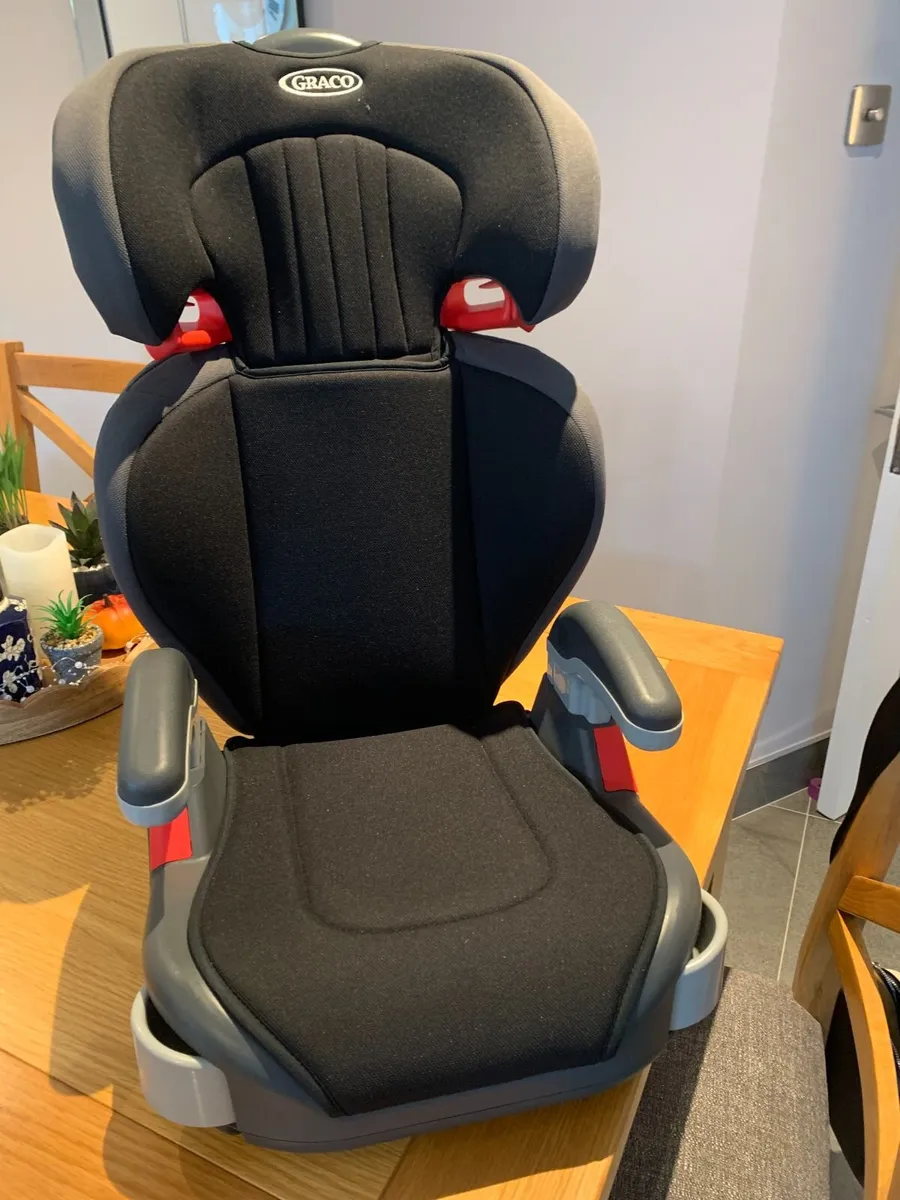 Child car seats (2) - Image 1
