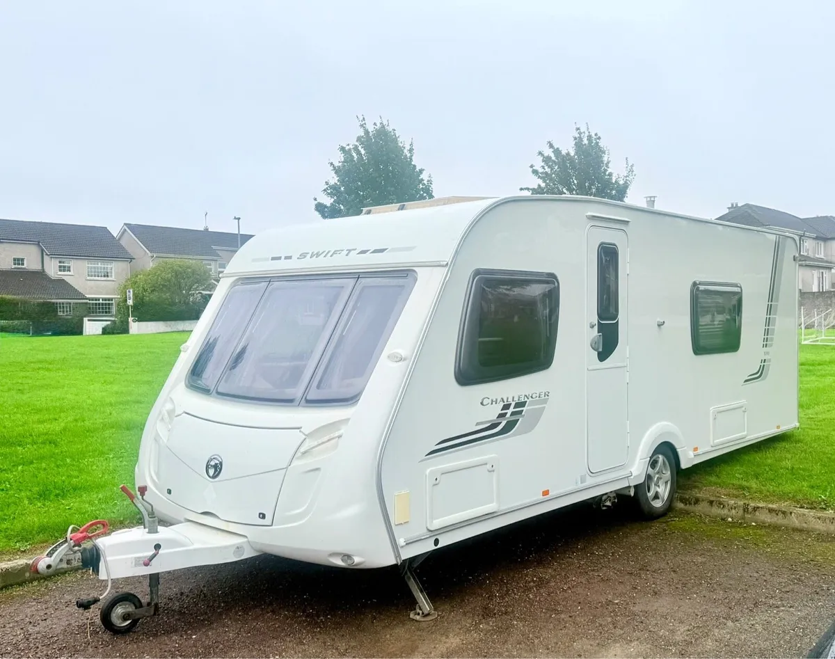 Swift Challenger 4/5 berth Caravan - Image 2