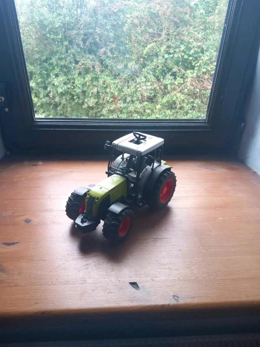 Toy Crane  withe two Tractors - Image 2