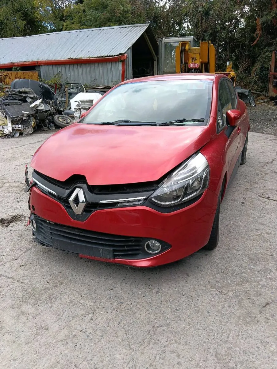 Breaking Renault Clio 2016 petrol - Image 1