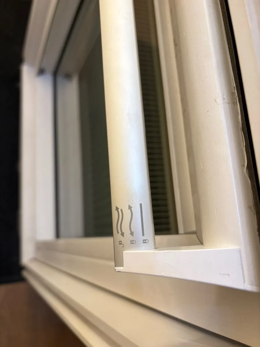 Velux Centre Pivot Roof Window - Image 4